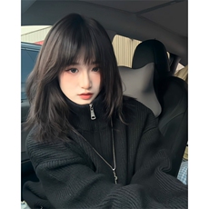 黑色