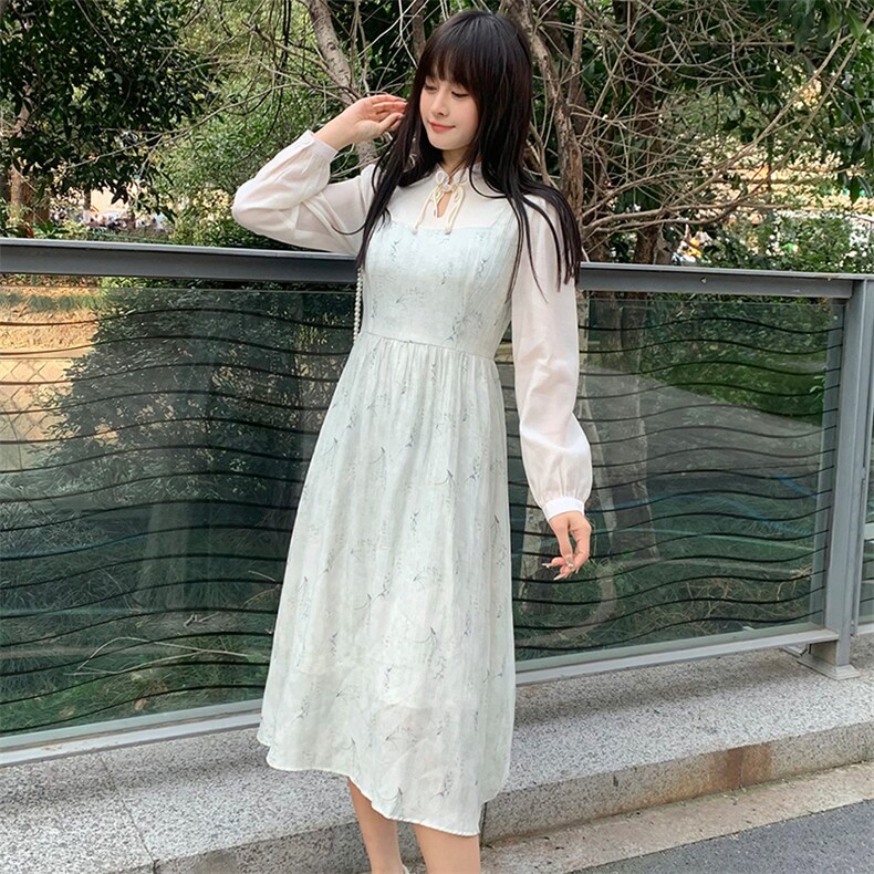 现货2024年春季女民族风盘扣领口修身显瘦网红法式连衣裙,女装连衣裙,煊芮熙