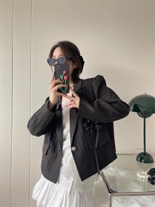 好久不见短款西装图片