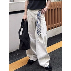 白色