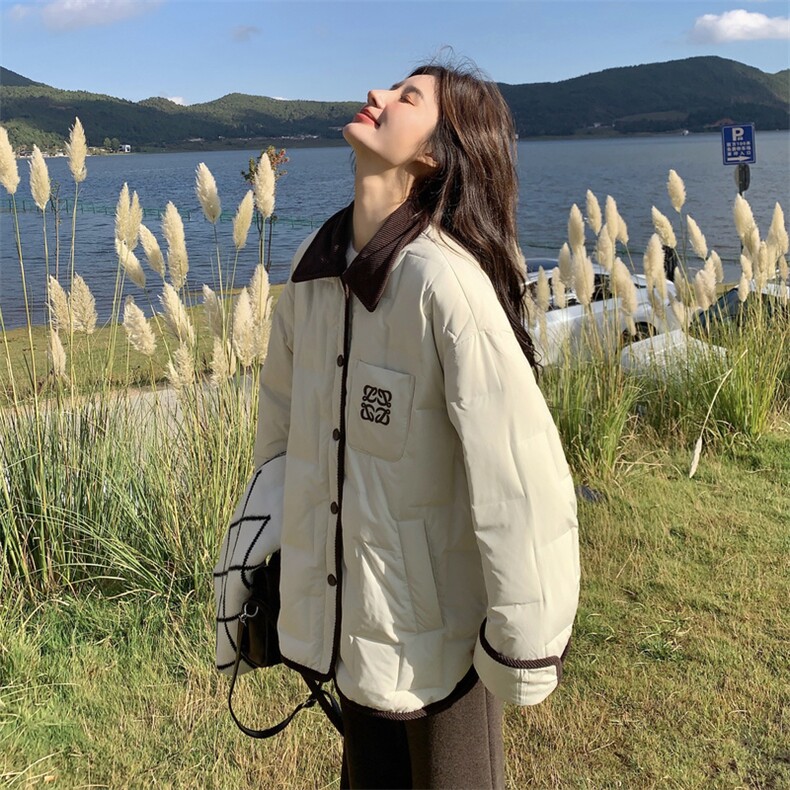 设计感保暖灯芯绒拼接羽绒服女2025年冬季新款减龄慵懒风流行外套,女装羽绒服,2C050