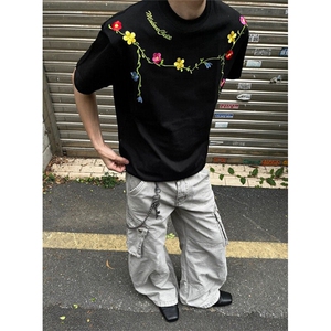 高街花卉刺绣设计感短袖男女潮牌宽松重磅空气层情侣T恤 T83图片