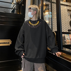 黑色