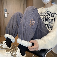 灰色