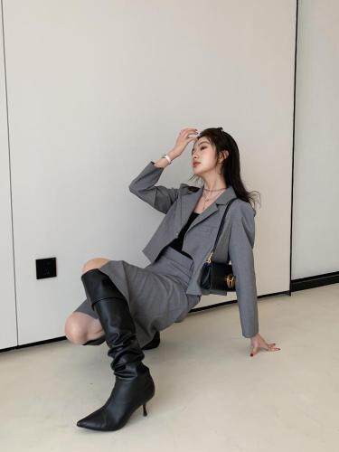 西服套装。可单拿，女装职业装，ZHOU CHU