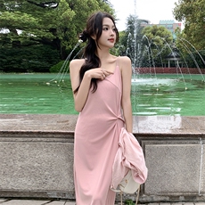 粉红色