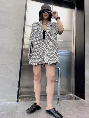 夏季新款套装二仵套装，女装职业装，冰雪兒