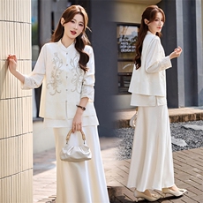 现货春装新款简约时尚重工艺钉珠减龄组合套装马甲半裙衫三件套，女装套装/套裙，韩美纤衣