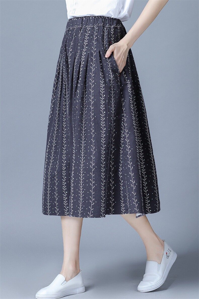 2025年秋季休闲印花A版半身裙减龄百搭潮流气质淑女简约清爽舒适，女装半身裙，风姿绰