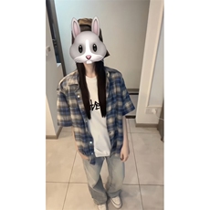 蓝色