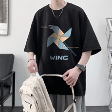 黑色