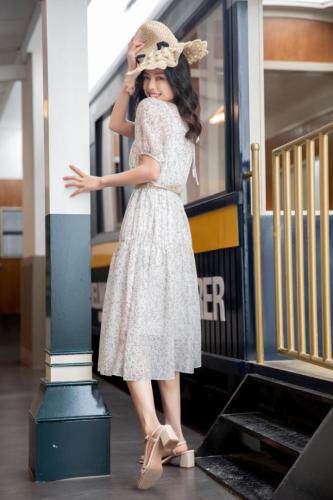 的小碎花有没有很天仙子嘻嘻，女装，千浪依族