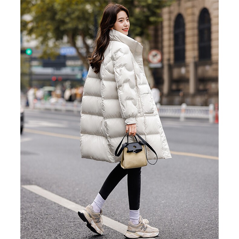 立领羽绒服女中长款2023年冬季新款经典时尚气质百搭连帽保暖外套,女装羽绒服,辉之琳