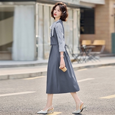 假两件连衣裙女2025春秋新款法式小香风气质蝴蝶结温柔风长袖裙子，女装连衣裙，铭街依杨