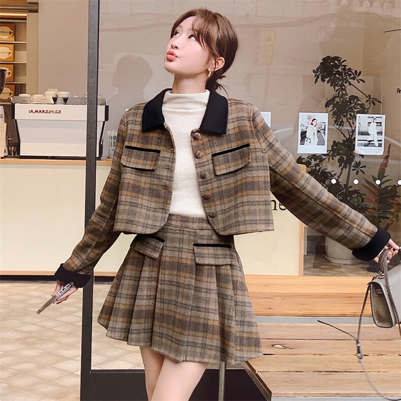 小香风2024秋冬新款小个子韩系减龄格子羊毛呢百褶短裙，女装双面呢大衣，千寻