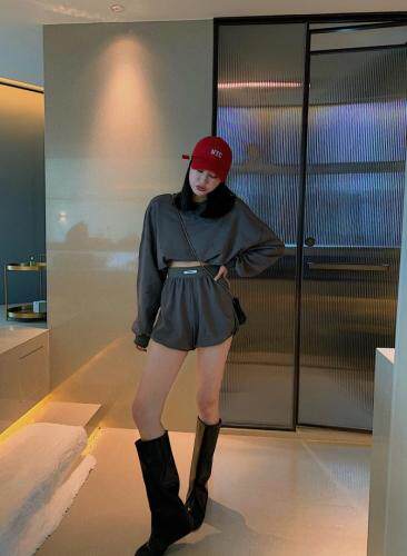 运动套装，女装职业装，last name