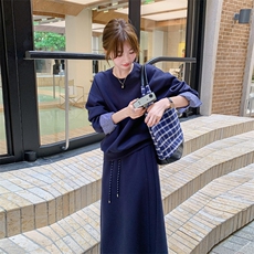 韩系穿搭格子拼接长袖卫衣半身长裙两件套女春季新款休闲通勤套装，女装套装/套裙，维壹