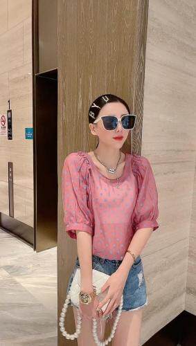 现货：夏季新款，后背排扣天丝面料小衫，女装，花之妖影