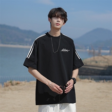 黑色