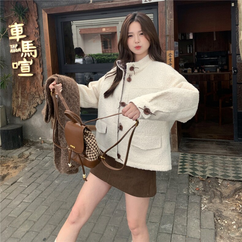 韩系米白色羊羔毛外套女秋冬2025新款设计富家千金感皮毛一体棉服,女装毛呢外套,2D148