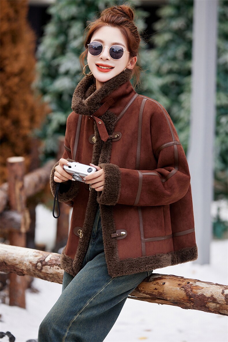 红棕色麂皮绒羊羔毛外套女冬季加厚2025新款小个子皮毛一体机车服,女装短外套,新依时派