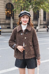 冬季新款颗粒咖啡色淑女外套图片