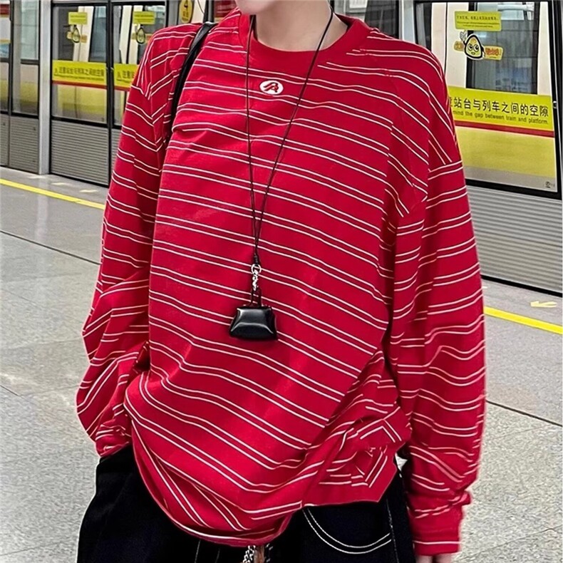 白鹿同款红色条纹字母贴标美拉德色圆领长袖T恤宽松休闲百搭上衣,男装T恤,星座506A