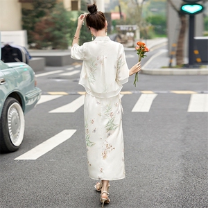 新中式改良旗袍套装女2025夏新款轻奢禅意年轻款汉服碎花两件套裙图片