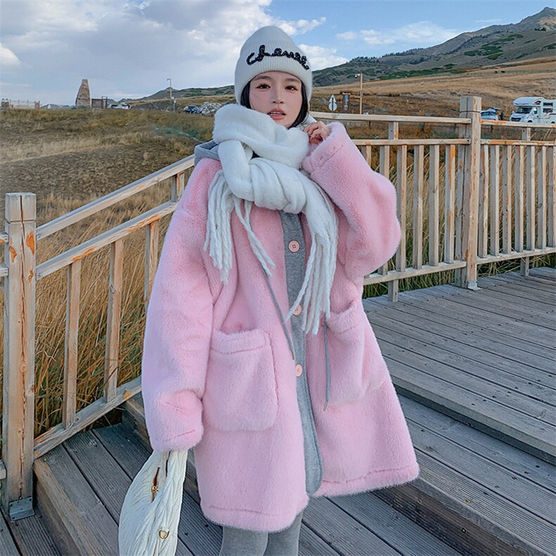 撞色拼接连帽粉色羊羔毛外套女秋冬超火好看加绒加厚仿水貂绒大衣,女装派克服,2D078