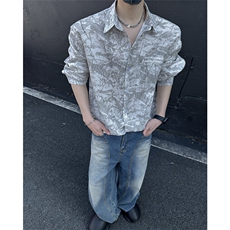 灰色
