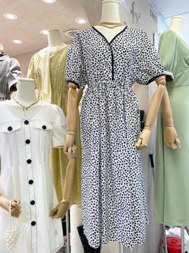 现货韩版碎花泡泡袖抽绳收腰连衣裙，女装连衣裙，FUXINXIN 福歆歆