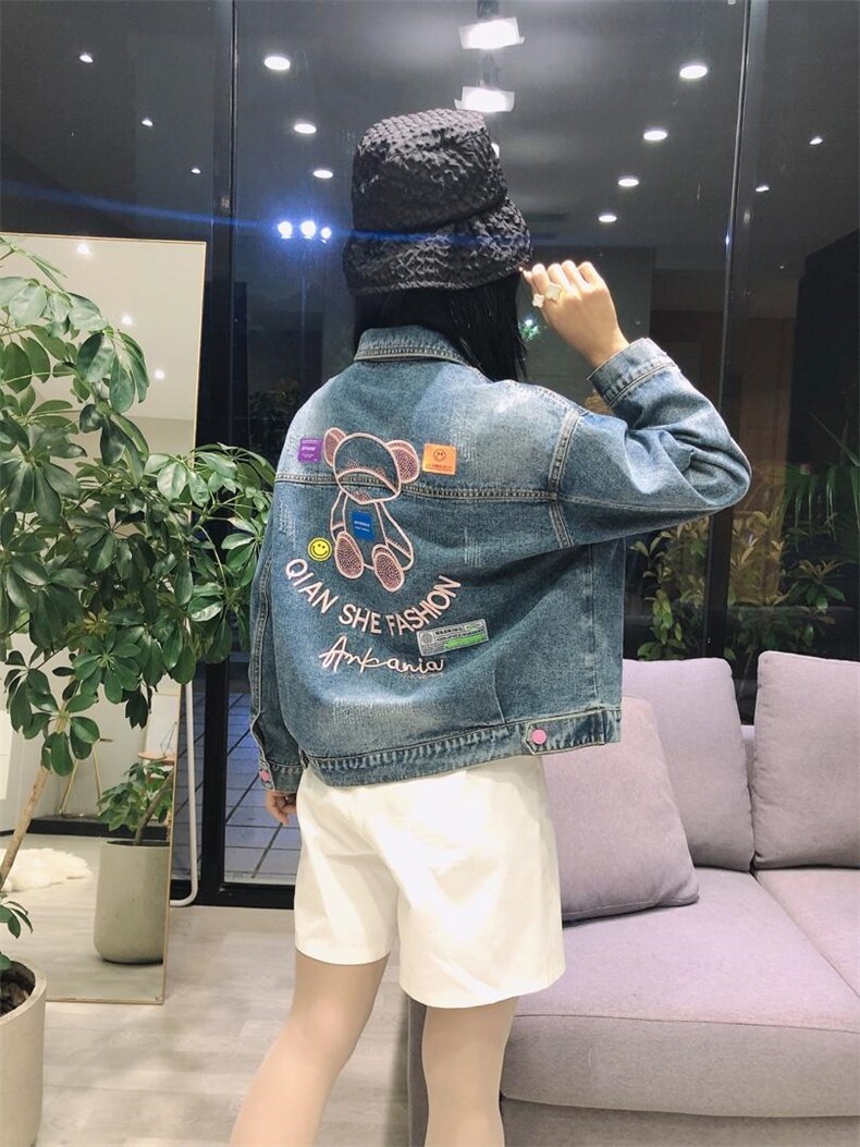 爆版粉熊刺绣亮钻外套，其它，金地雪