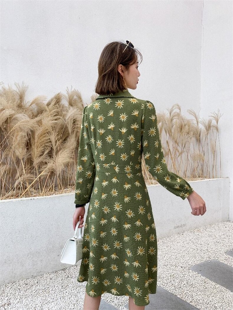 秋冬新款翻领花色图案印花连衣裙，女装连衣裙，荷塘月色