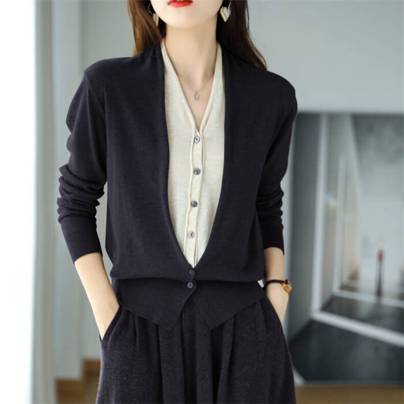 2024年秋季时尚潮流长袖V领假两件开衫包芯纱两件套，女装套装/套裙，丽特绒