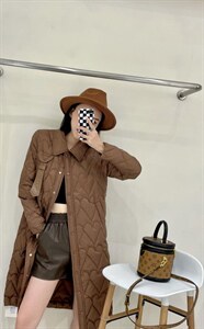 轻薄款羽绒图片