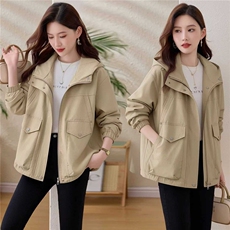 现货，开春休闲外套女短款2026春秋新款小个子大码风衣，女装风衣，依万里