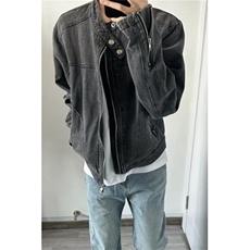 黑灰色
