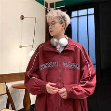 玫红色