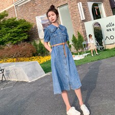 现货夏季新款简约时尚个性气质娃娃领腰带收腰显瘦牛仔连衣裙，女装连衣裙，菡迪欧娜