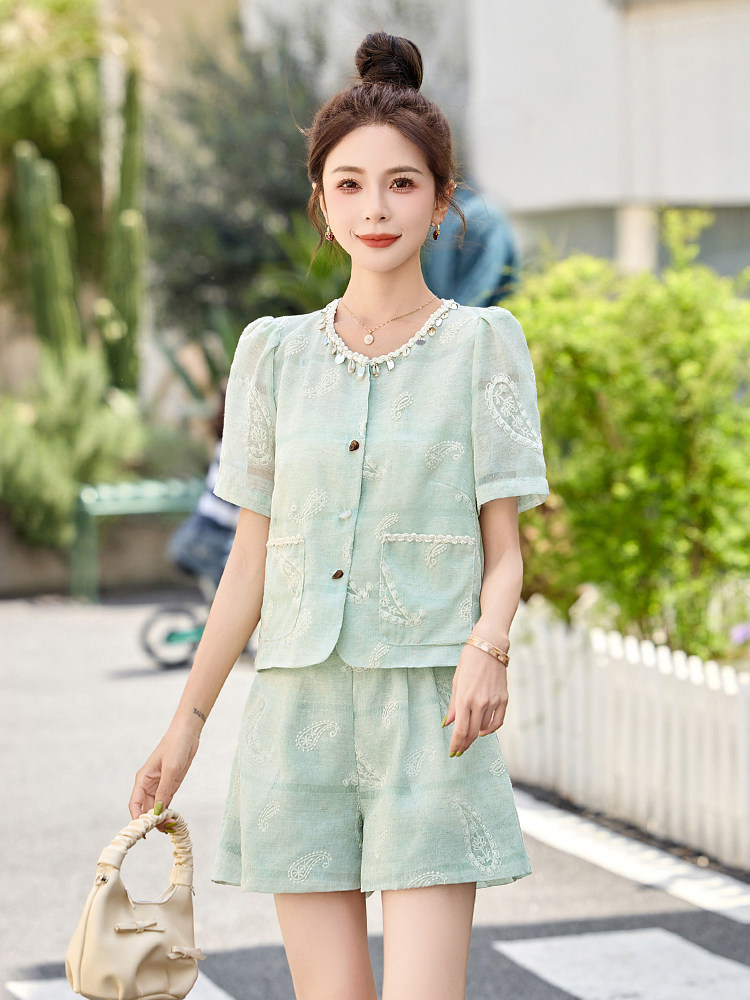新中式短裤套装女2025夏新款小个子韩系小香风减龄短袖一整套穿搭,女装套装/套裙,伊仟回