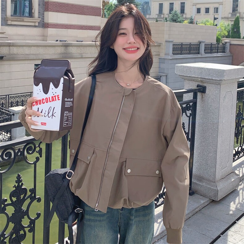 高级小众韩系慵懒chic卡其色外套女春秋超火好看工装短款夹克上衣,女装短外套,2D143