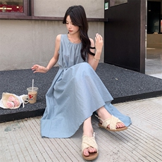 法式温柔无袖连衣裙2025新款女夏仙女收腰孕妇度假风高级吊带长裙，女装连衣裙，纯色衣恋