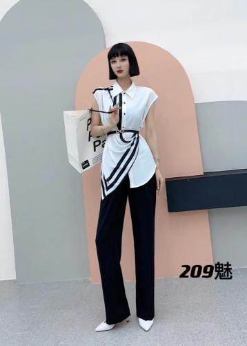 套装配腰带，女装职业装，魅力女王