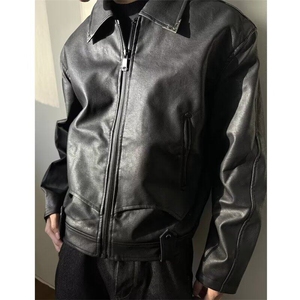 短款黑色皮衣外套男春秋季痞帅美式复古裂纹肌理飞行员机车服夹克图片