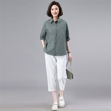纯色单口袋POLO领单排扣中袖衬衫女2022夏季宽松百搭通勤纯棉衬衣，女装套装/套裙，奕阳依阁