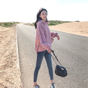 【正常发货】港风休闲短外套棒球服潮连帽长袖2022春秋新款外套女，女装短外套，艾乐芳