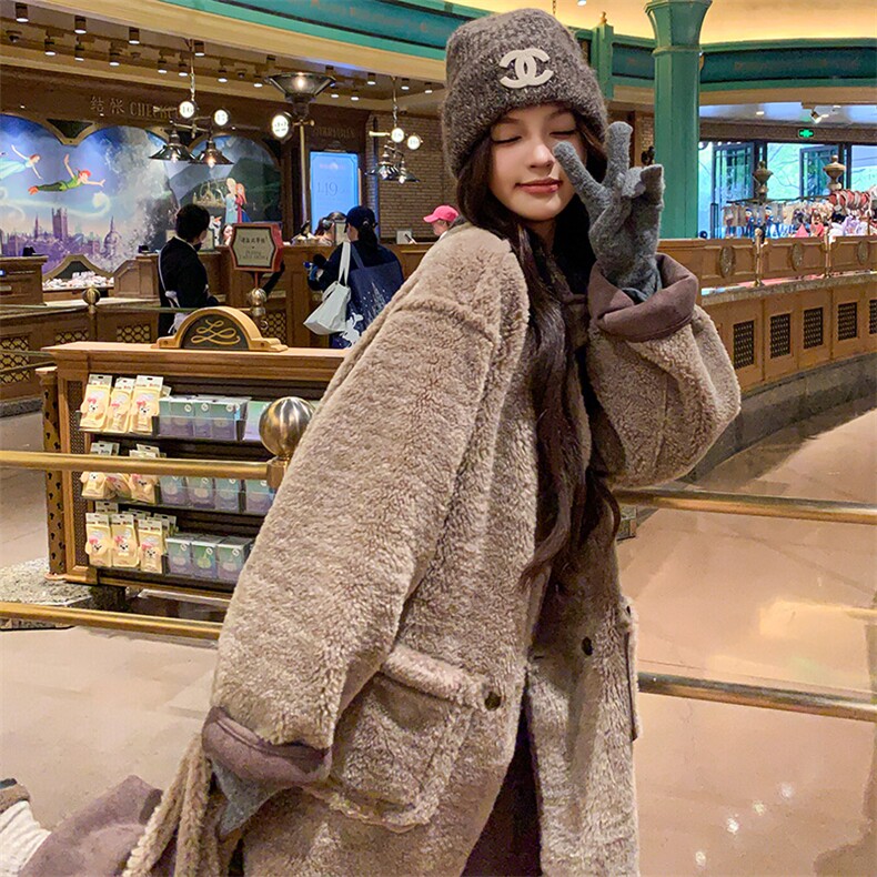 美拉德两面穿皮毛一体麂皮绒外套女2024新爆款秋冬加绒羊羔毛大衣,女装短外套,2C292