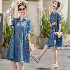 【现货】牛仔提花连衣裙女polo领直筒梨形宽松休闲遮肉显瘦法式裙，女装连衣裙，梦懿尔