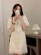 现货夏季新款刺绣连衣裙，女装连衣裙，素名