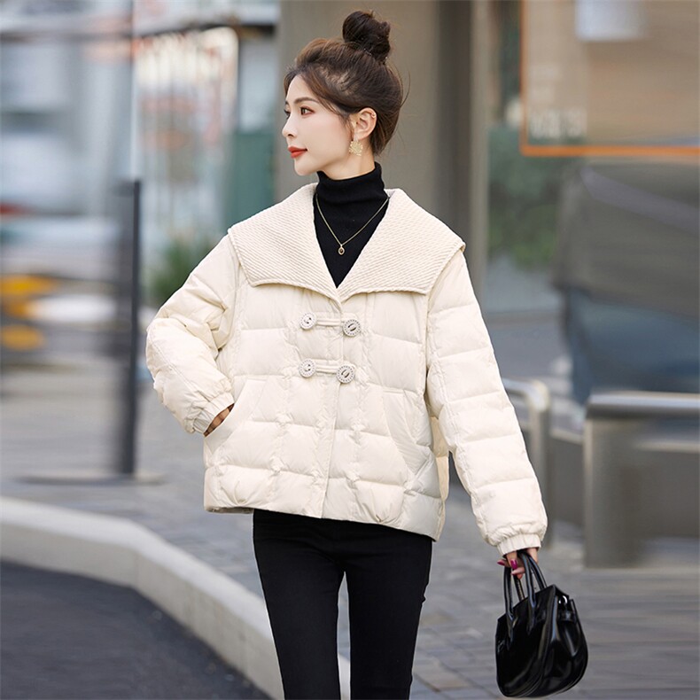 2023新款大翻领羽绒服女冬季休闲时尚潮流设计感薄款短款轻便外套,女装羽绒服,星期衣